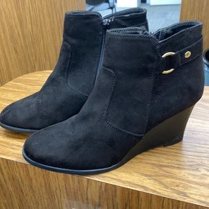 Maurice’s ankle booties